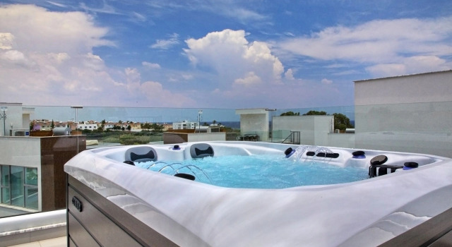 Вилла с красивым видом из окна Seaview Luxury Villa Jacuzzi & Pool! 2 Min Beach