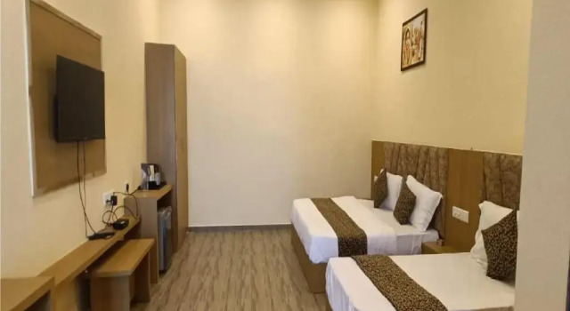 Трёхместный номер Deluxe Hotel Fun Park Sanand