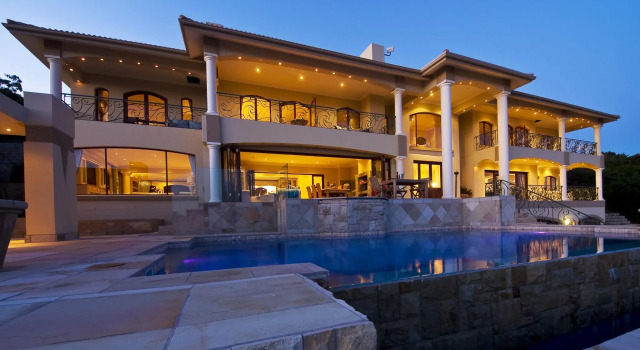Villa Paradisa Guest House, Reservar Casa de hóspedes Hotéis em Knysna com piscina, Piscina