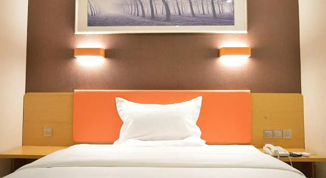 Номер Standard 7Days Premium Shijiazhuang East Railway Station Shenghe Square Branch