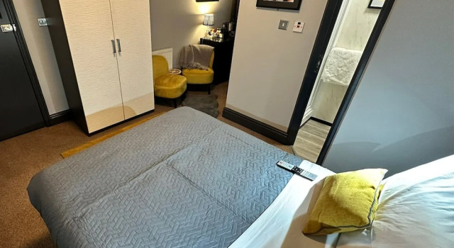 Номер Standard Hotel Neon