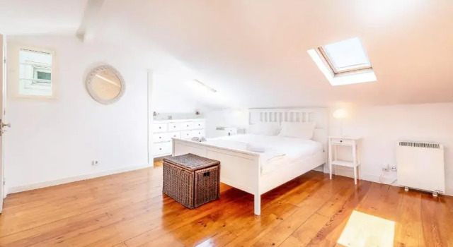Guestready - Bright Family Home with Private Rooftop Terrace in Alcântara, Забронировать Отель Alcantra Лиссабон, рядом с Художественный центр LxFactory