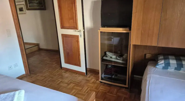 Monte Bar Old Cottage, Забронировать Дом для отпуска Отели Лугано с парковкой, Парковка