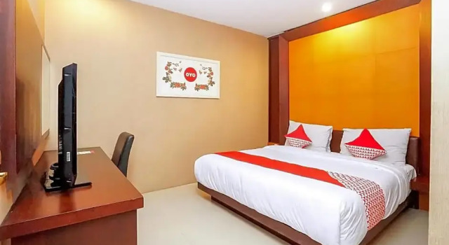 Suite Deluxe OYO 252 Istana Permata Ngagel