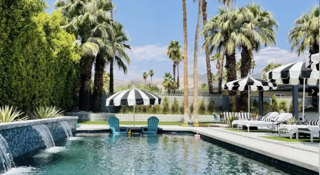Коттедж Palm Desert Resort Home