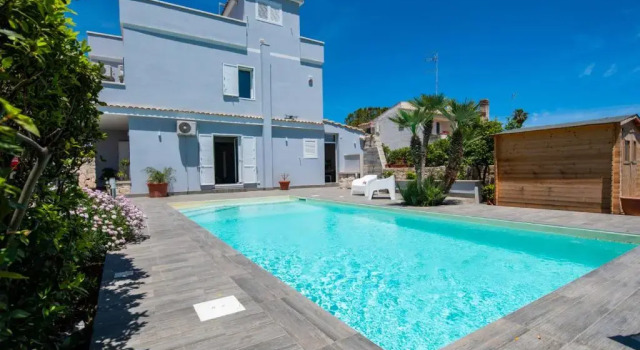 Коттедж Villa Lucia Fontane Bianche