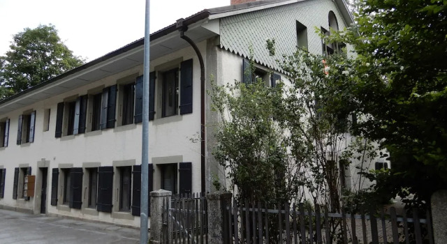 Chambres d'hôtes T'22, Varaa Hotelli Val-de-Travers 