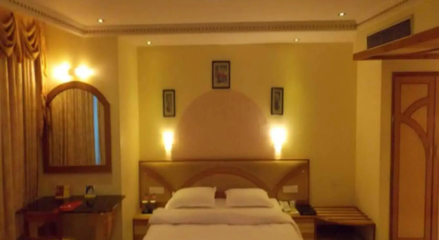 Lords Plaza, Surat