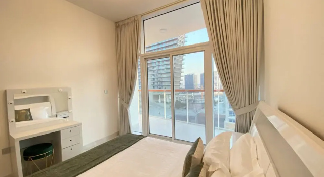 Lux BnB 2BD Canal Views Business Bay, Забронировать Отель «постель и завтрак» Отели Эмирата Дубая 4 звезды, рядом с Бизнес-Бэй, 4*