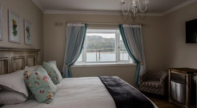 52 on Fish Hoek, Забронировать Отель Отели Фисхук с завтраком, рядом с Fish Hoek Railway Station, Завтраки