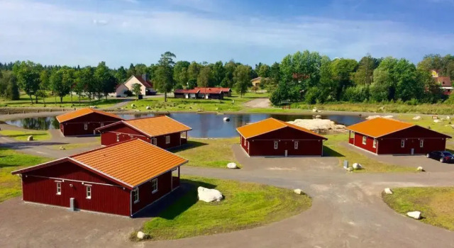Коттедж с красивым видом из окна Kosta Lodge