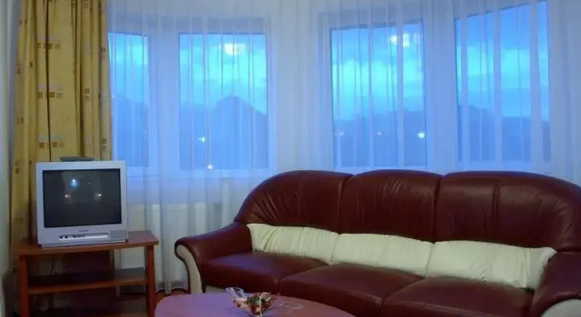 Полулюкс Hotel Oasis