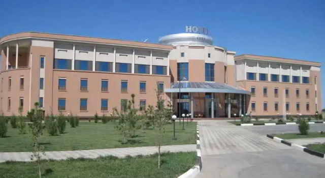 Silk Road Hotel, Book Hotel Hotels in Navoiy with a Pool, Swimming Pool