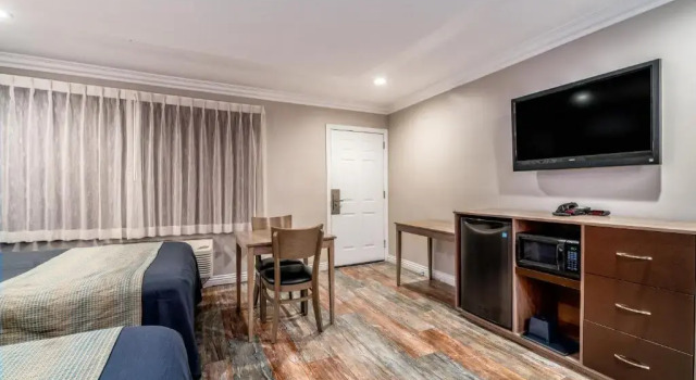 Четырёхместный номер Standard Friendly Hills Inn - Whittier, Los Angeles