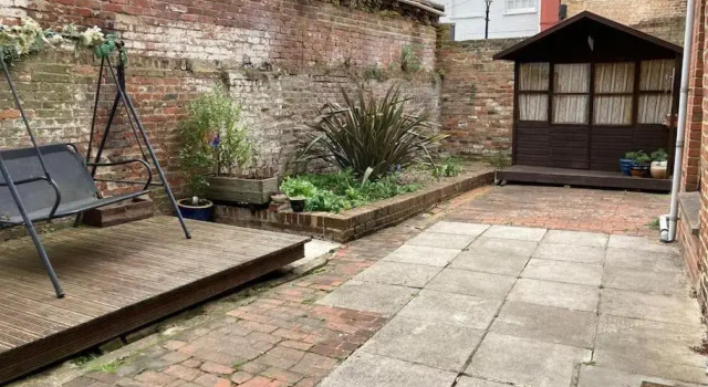 Коттедж Charming Cottage, Central Taunton.