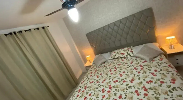 Amplo Apartamento Guarapari - Praia do Morro- Edifício San Martin -Decorado- LOCALIZAÇÃO IMBATÍVEL - Em frente a Supermercado e farmacia - Praia Center - 3 quartos - Internet - Vaga de estacionamento