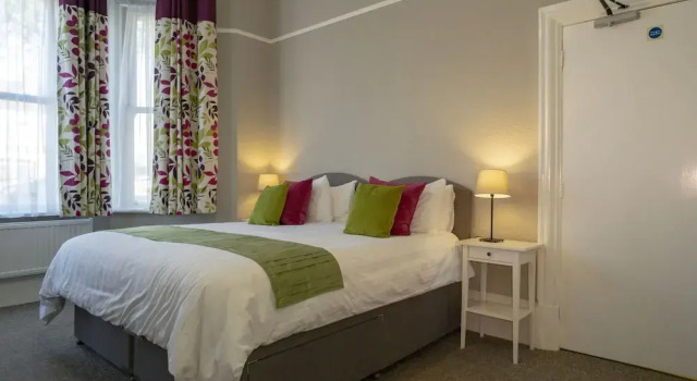 Pure Serviced Accommodation, Забронировать Отель Кингстон-апон-Халл Восточный райдинг Йоркшира