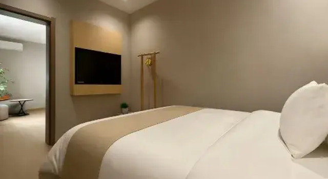 Люкс с 2 комнатами Jinri Business Hotel