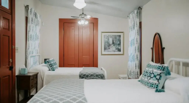 Двухместный номер Standard с видом на сад Maison Mouton Bed & Breakfast