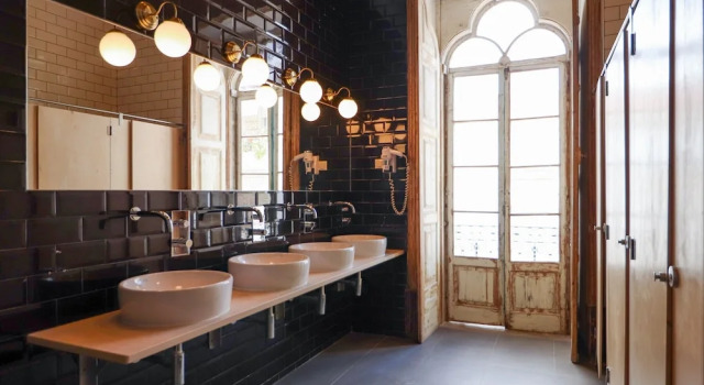 Кровать в общем номере Tilia Hostel