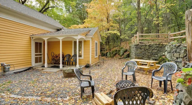 Коттедж Historic Home in Taylors Falls w/ Patio & Fire Pit