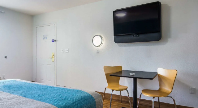 Motel 6 Pensacola, FL - NAS, Rezerwuj Motel Pensacola Floryda