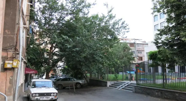 RC on Sayat-Nova Avenue 18, Prenota Hotel Erevan Armenia
