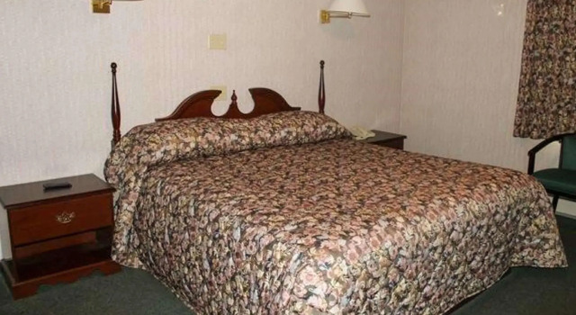 Четырёхместный номер Standard Travellers Inn Prince Edward Island