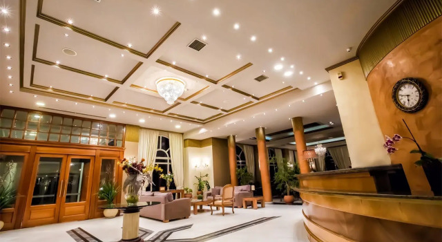 Kouros Hotel