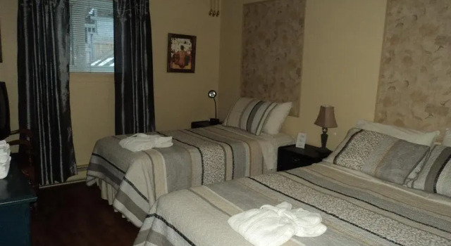 Gite Chute Couette Cafe, Rezervovat Hotel Hotely v Bas-Saint-Laurent s parkováním, Parkování