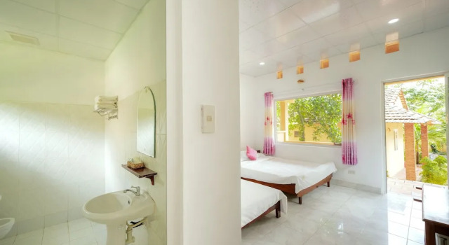 Семейное бунгало с видом на сад Thai Tan Tien Bungalow