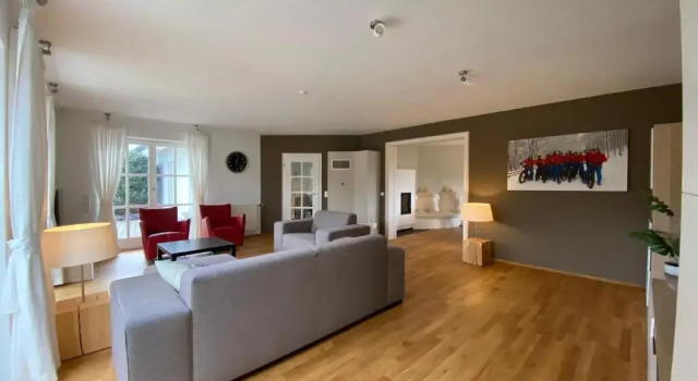 Вилла Villa Vahl Luxe groepsvilla, 16 personen, tuin met BBQ en sauna, open haard, perfect voor families & retreats