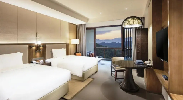 Двухместный семейный номер Standard Hilton Huizhou Longmen Resort