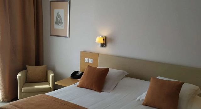 Двухместный номер Standard с балконом Best Western Premier Hôtel du Vieux-Port