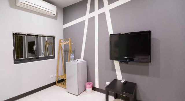 Feng Chia Colors, Book Hotel Hoteller i Taichung med parkering, Parkering