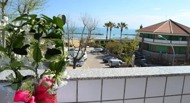 Четырёхместный номер Standard с видом на море Hotel San Marco