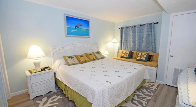 Marigot Beach 207 1 Bedroom Condo by RedAwning