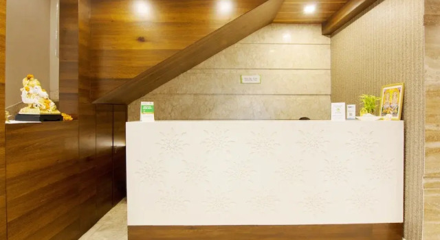 Treebo Tryst KC Manor, Book Hotel Bistupur 