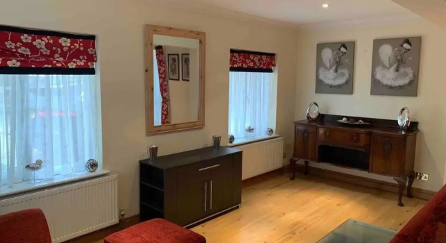 2-Bedroom Cottage with 2 Ensuites - Sleeps 6 Wifi, Забронировать Дом для отпуска Виллы Исторического графства Суссекса, Вилла