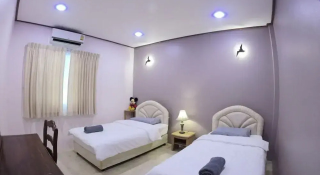 Lets Chill Pool Villa Najomtien Sattahip