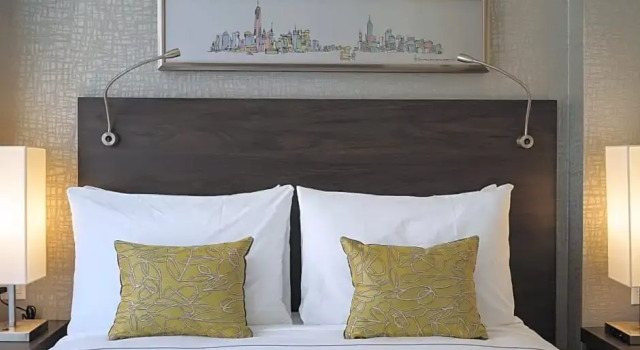 Двухместный номер Corner с балконом The Bernic Hotel New York City,Tapestry Collection by Hilton