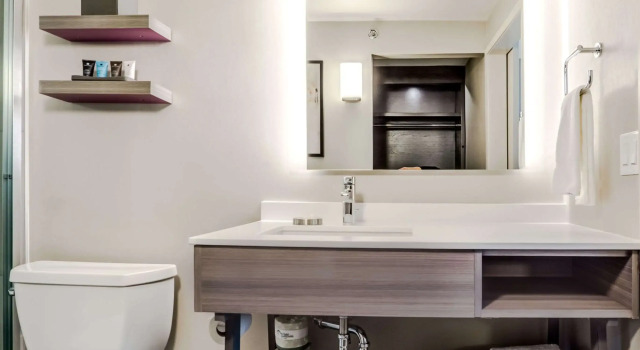 Четырёхместный номер Deluxe Sonesta Denver Downtown