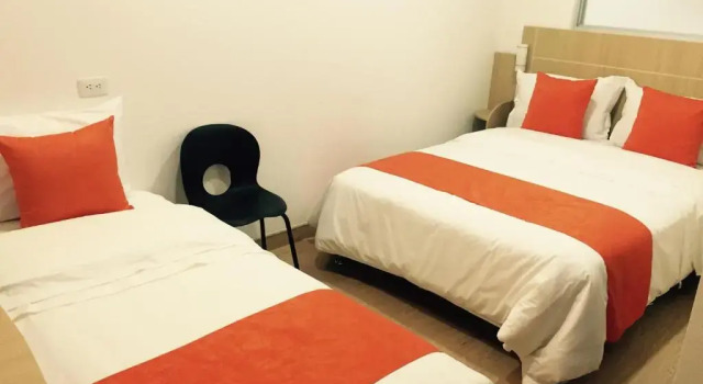 Семейный номер Standard Hotel Granada Plaza