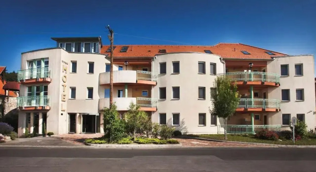 Hotel Makár Sport & Atrium, Book Hotel Pécs 