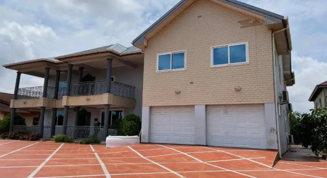 5 Bedroom Vacation home in Adenta, Prenota Hotel Adenta Tema