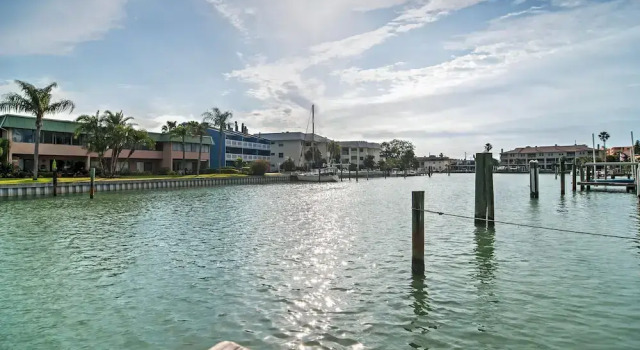 Коттедж с 2 комнатами Quiet Cottage < 1/2 Mi to Gulf Coast & Boardwalk!
