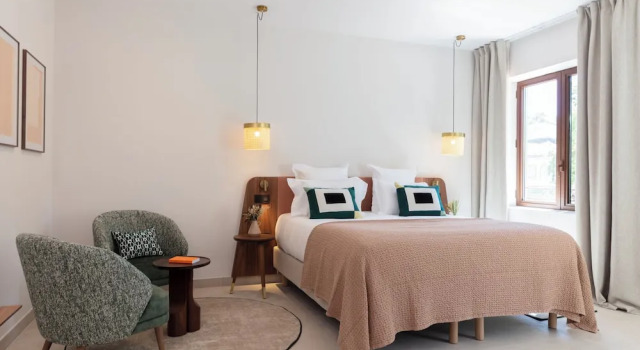 Номер Privilege Hôtel et Restaurant La Bastide Bourrelly - Mathias Dandine - Teritoria