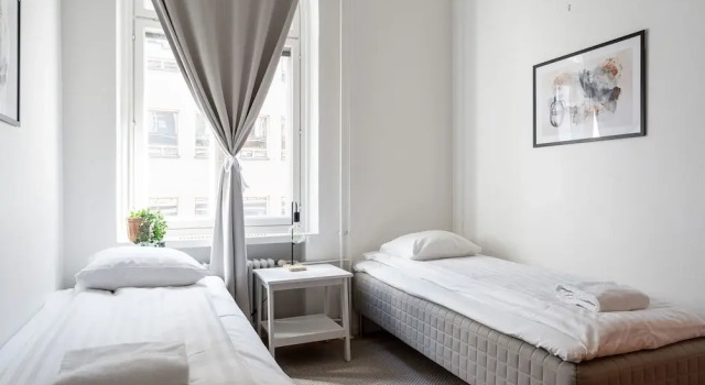Historical 3BR Downtown Apartment with Sauna