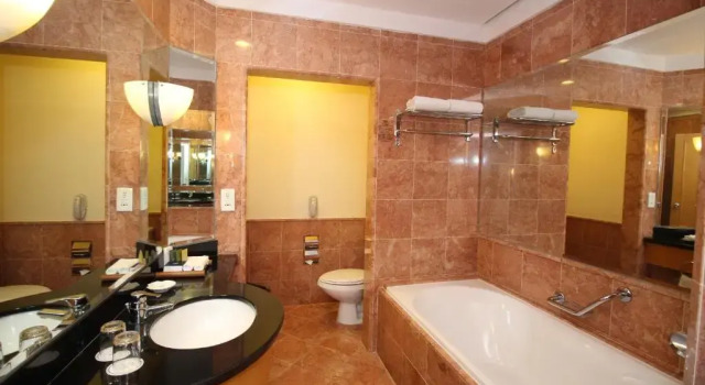 Трёхместный номер Deluxe Royale Chulan Seremban