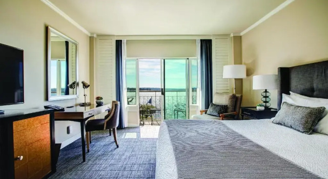 Номер Standard с балконом The Woodmark Hotel & Still Spa on Lake Washington